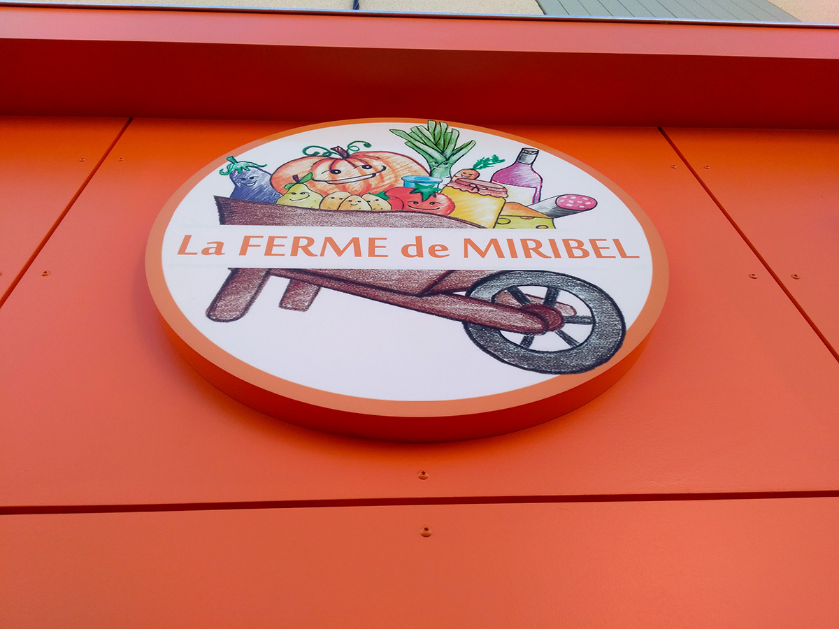 ENSEIGNE La ferme de Miribel LOGO gros plan