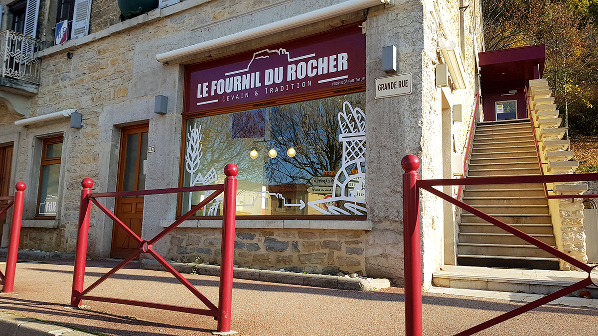 LE FOURNIL DU ROCHER vue de face